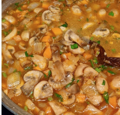 Estofado de champiñones y guisantes con heura